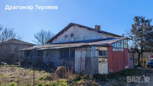 Къща с двор , снимка 2 - Вили - 53813455