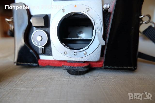 Exakta RTL1000 TTL PRISM & Zeiss Pancolar 50mm f2. EXA Mount, снимка 3 - Фотоапарати - 53810135