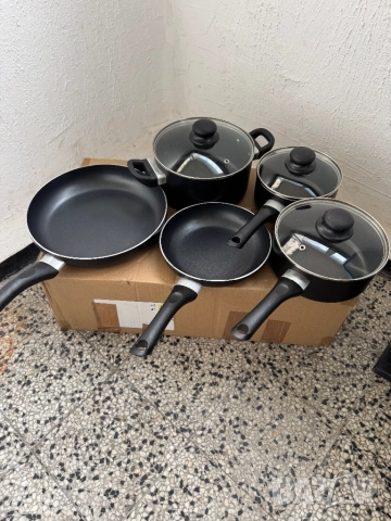 Комплект 8 Части - Тенджери, Тигани и Капаци Amazon Basics, Съдове за Готвене, Касерола!