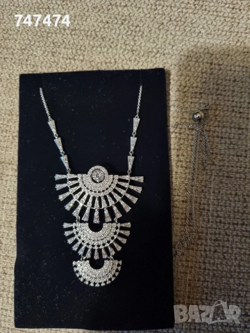 Колие SWAROVSKI, снимка 5 - Колиета, медальони, синджири - 52817547