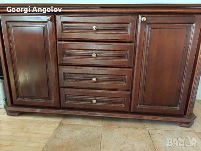 Голям скрин / Бюфет (Класически дизайн), снимка 3 - Скринове - 53707396