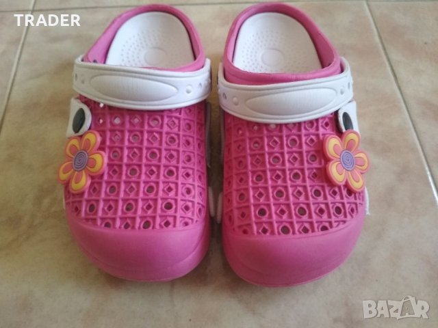Розово бели  детски чехли джапанки тип Crocs, снимка 5 - Детски сандали и чехли - 35873880
