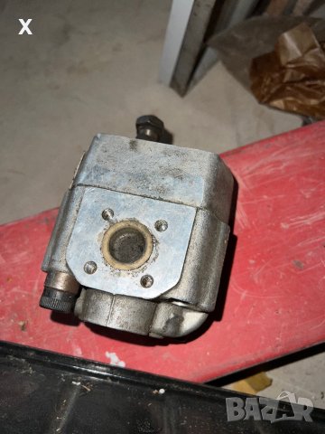 Хидравлична помпа 20F10AK00 Kracht за багер D598 Werdohl, снимка 2 - Части - 39366190