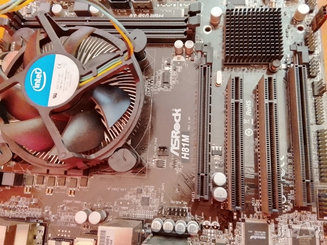 Дънна платка дъно за LGA 1150 + CPU + FAN, снимка 3 - Дънни платки - 53590900