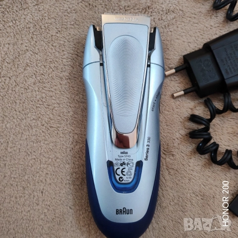 Акумулаторна самобръсначка BRAUN seria 3 330. , снимка 4 - Електрически самобръсначки - 56288993