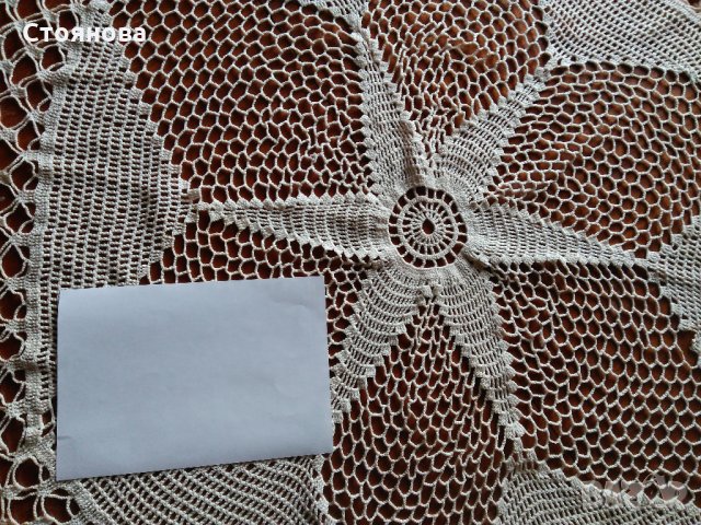 Ръчно плетени покривка за маса и комплект карета, снимка 17 - Антикварни и старинни предмети - 33888273