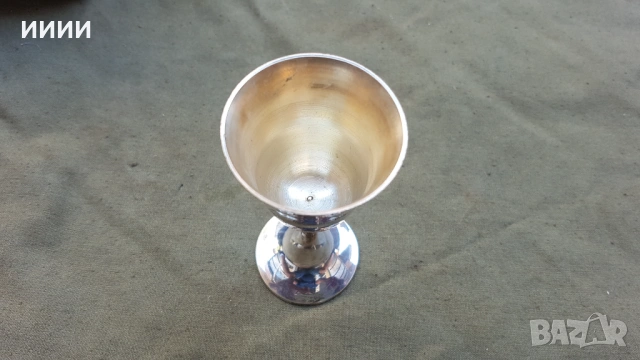 Посребрени чаши в кутия, снимка 2 - Антикварни и старинни предмети - 53685871