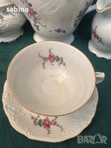 Класически полски бароков сервиз с релефни орнаменти и флорален декор, снимка 4 - Сервизи - 53387363