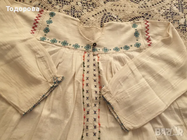 Автентична къса риза от народна носия, снимка 2 - Антикварни и старинни предмети - 47558932