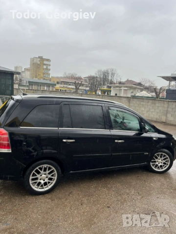 Opel zafira 1.9CDTI, снимка 10 - Автомобили и джипове - 53607399