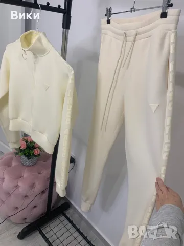 Спортен екип на Guess размер XS-S, снимка 7 - Спортни екипи - 48702424