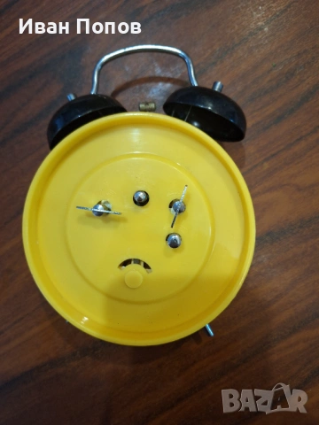 Будилник механичен, работи точно, снимка 2 - Антикварни и старинни предмети - 53141995