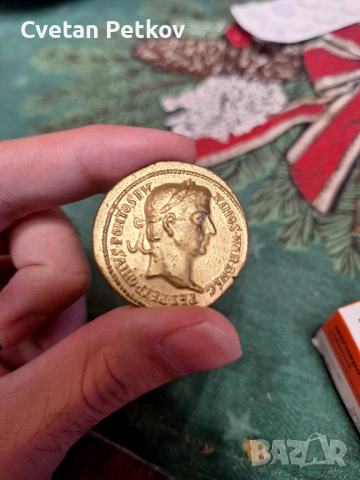 Римски Ауреус Златен