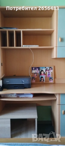 Комплект обзавеждане-етажерка, двукрилен гардероб, бюро, стол, бонус килим, снимка 2 - Гардероби - 53619091
