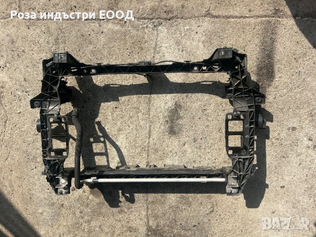 AUDi Q7 4m  радиатор съпорт 4M0805594