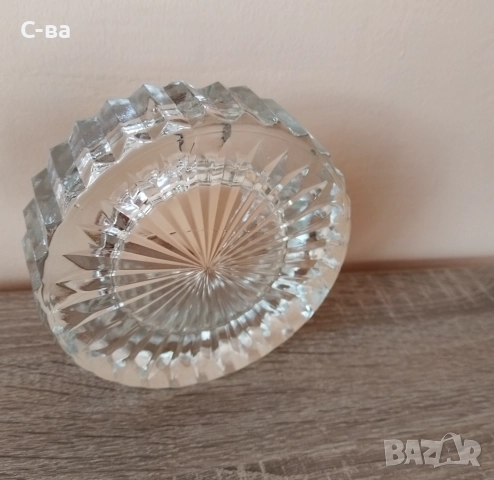 Стъклен пепелник от 80-те години , снимка 2 - Антикварни и старинни предмети - 52634310