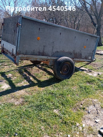 Голямо ремарке за малък трактор