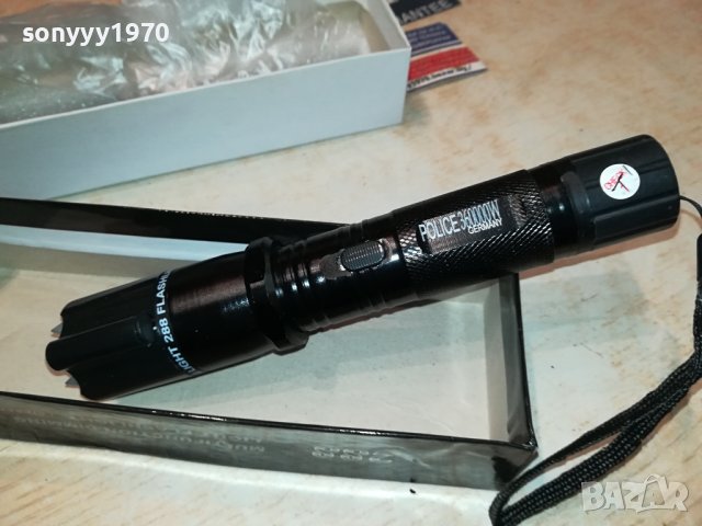 метален прожектор с ел.шок и лазер 3008231132, снимка 15 - Екипировка - 42019512