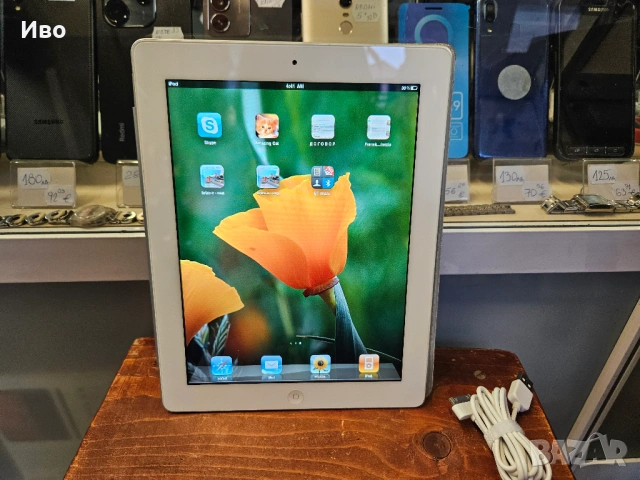 Apple iPad 2 16GB, Wi-Fi, 9.7in - White (MC979LL/A), снимка 5 - Таблети - 53354426