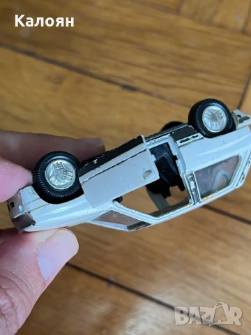 Количка произведена в западна Германия, модел Опел Корса , снимка 9 - Коли, камиони, мотори, писти - 50707770