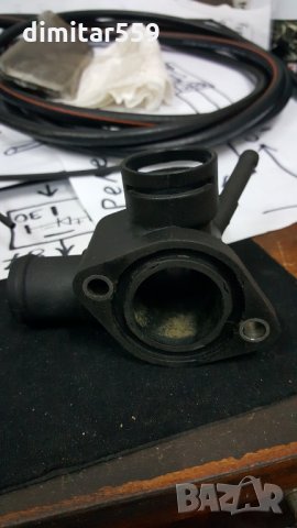 Тройник за охладителната течност от VW, снимка 2 - Части - 35737019