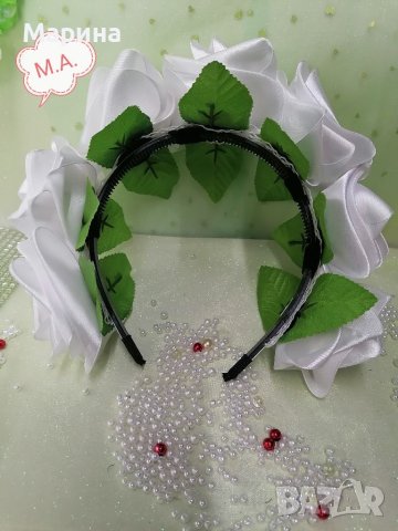 Диадема " 7 бели рози ", снимка 3 - Аксесоари за коса - 41589034