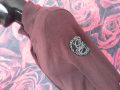 Тъмно лилава дълга жилетка с големи копчета и емблема С, снимка 3