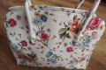 Дамска чанта Alessio с флорални мотиви, снимка 3