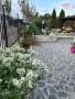 Упи с къща и гаражи, снимка 5