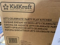 KidKraft Дървена кухня за игра със светлини и звуци, снимка 14