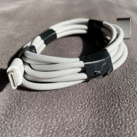 USB-C to MagSafe 3 Cable (2 m) , снимка 6 - Лаптопи за дома - 44621898