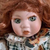 Колекционерска порцеланова кукла, снимка 3 - Колекции - 38753947
