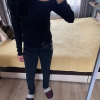 Черна блуза с един ръкав, снимка 3 - Блузи с дълъг ръкав и пуловери - 38654081