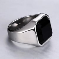 Мъжки пръстен с черен циркон, неръждаема стомана, снимка 3 - Пръстени - 38794142