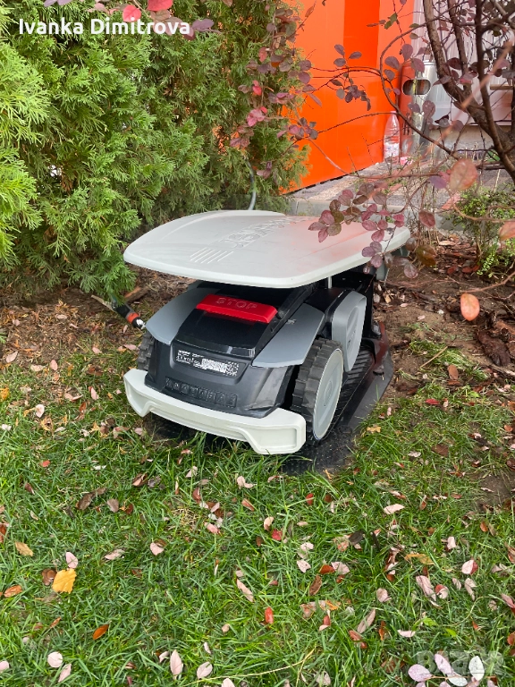 АКУМ. КОСАЧКА РОБОТ SUNSEEKER + ГАРАЖ, снимка 1