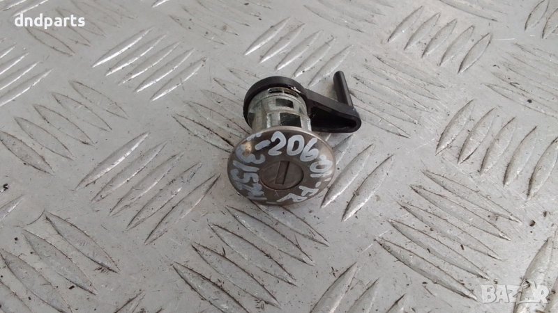 Ключалка врата Peugeot 206 2003г.(предна дясна)	, снимка 1