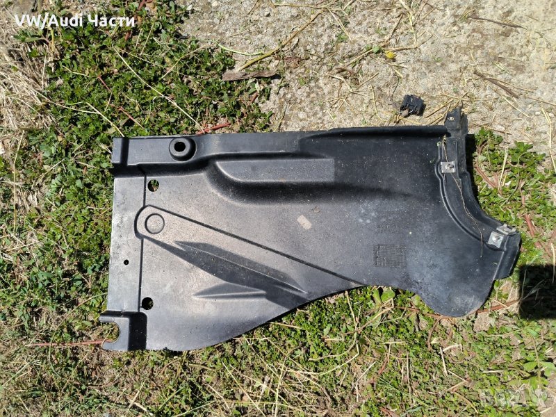 Предпазна кора под купе за Ауди А4 Б6 Audi A4 B6 / 8E0 825 216 D, снимка 1