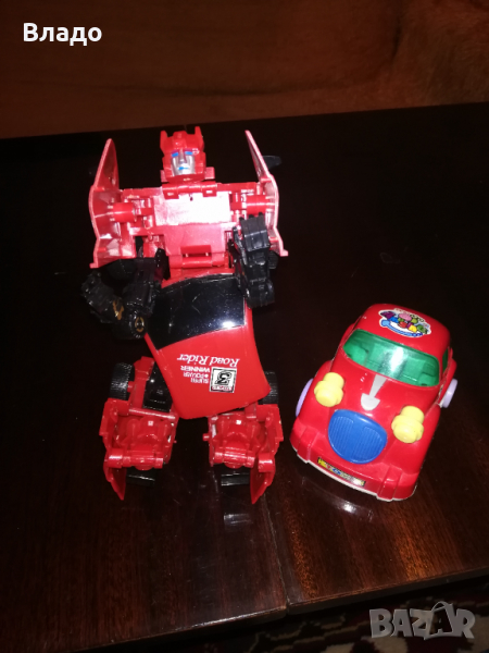  Трансформиращ се робот кола +подарък , снимка 1