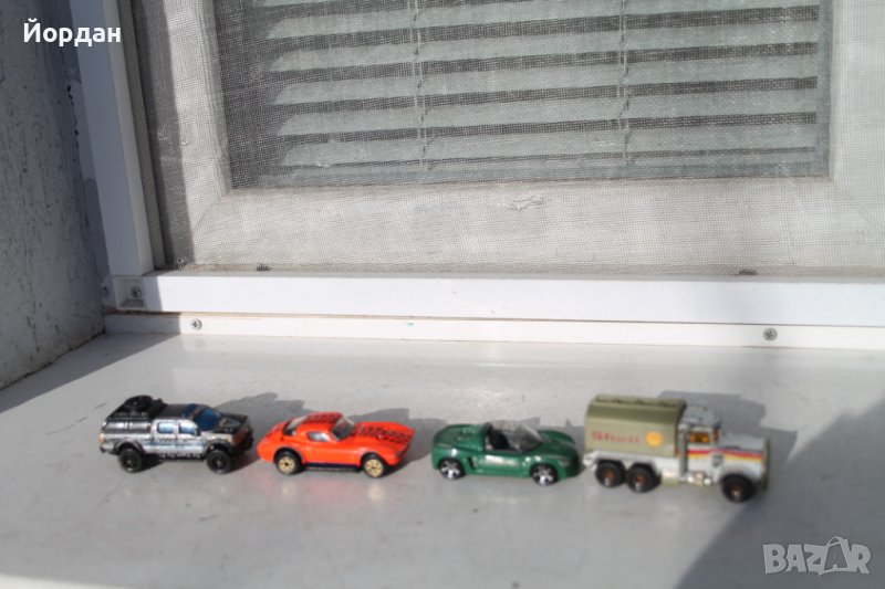 4 играчки ''Мачбокс'', снимка 1