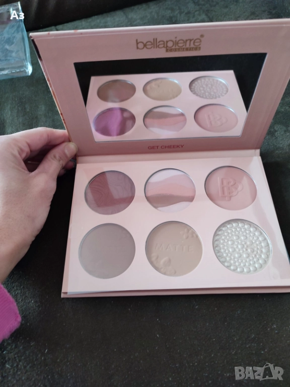 Продавам оригинална палитра – нова, неползвана, снимка 1