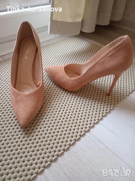 Обувки на ток, снимка 1