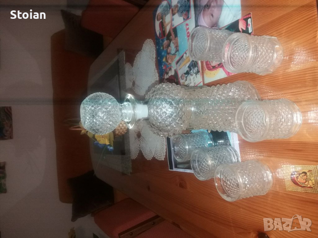 Шише с чаши за алкохол , снимка 1