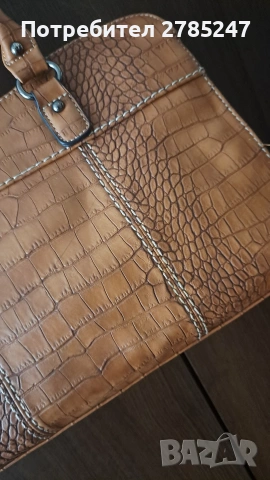 Кафява дамска чанта с кроко принт, снимка 2 - Чанти - 53534927