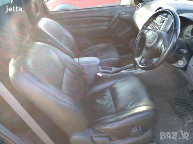 Toyota RAV4 2.0vvti 150kc 4x4 на части, снимка 6 - Автомобили и джипове - 34529912