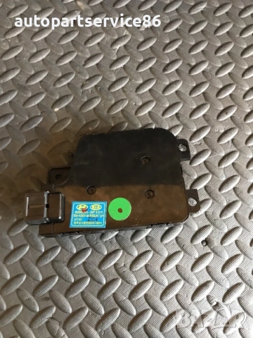 Превключвател за предна лява седалка с памет за KIA Opirus 3.5 (2006) 88990-3F101, снимка 3 - Части - 53282359