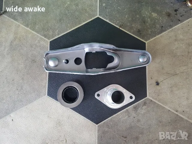 Аксиален лагер и вилка VW Caddy 2.0Ecofuel, снимка 2 - Части - 47738731