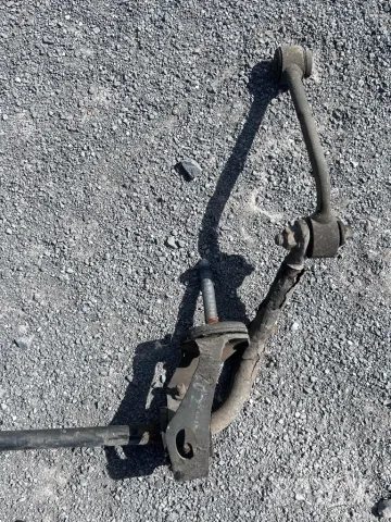 Задна стабилизираща щанга мерцедес ц класа 203 цлк 209 цлц цл203 cl203 w203 задна щанга с тампони, снимка 4 - Части - 50369638