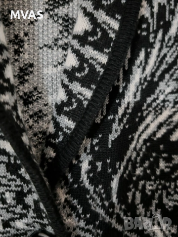 Нова дамска топла есенна плетена жилетка черно бяла L размер, снимка 4 - Жилетки - 51774398