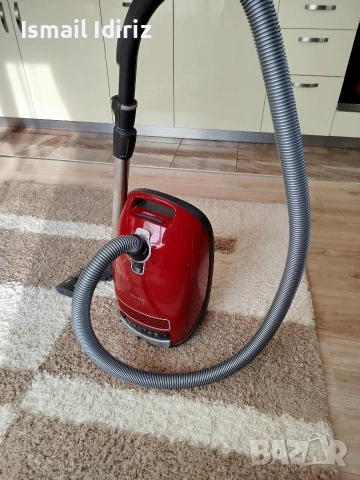 Прахосмукачка Miele c3