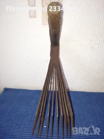 Стари занаятчийски инструменти: метално ренде, чукчета, гребен за тъкане и други. , снимка 8 - Антикварни и старинни предмети - 47388359